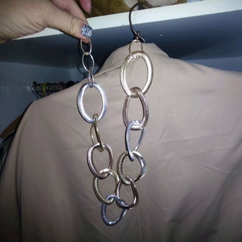 Necklace with large rings used, in three shades