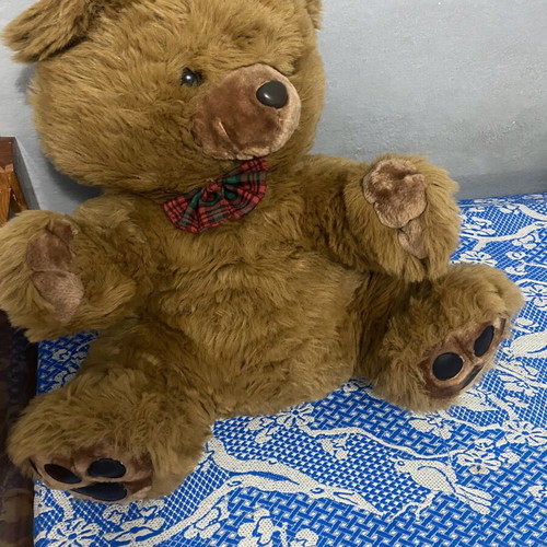 Brown teddy bear medium size like new