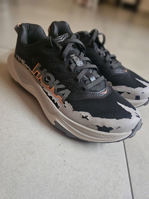 Hoka Torrent 4 Trail Run athletic shoes, size 40.5
