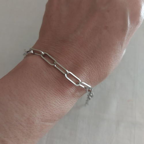 Bracelet made of stainless steel like new, silver color, 17+5 cm