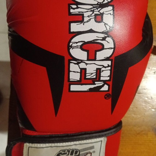 Boxing gloves like new, 10oz, synthetic leather