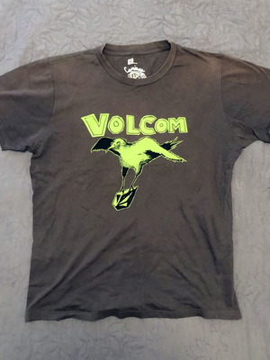 Volcom тениска употребявана, размер S, сивозелена