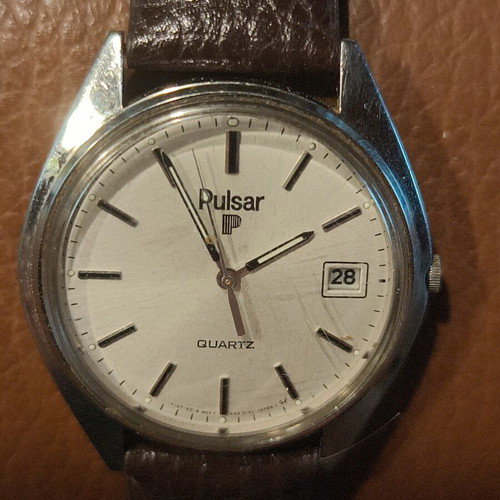 Vintage Pulsar Quartz men's watch with date, Japan