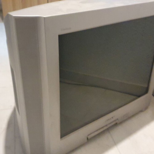 Sony Trinitron 29" CRT TV used, ideal for retro gaming