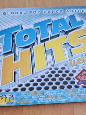 Total Hits Vol. 1 Banana Radio 104 CD compilation