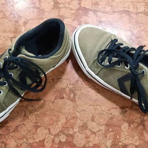 Converse El Distrito Ox Sneakers like new, khaki, size 40.5