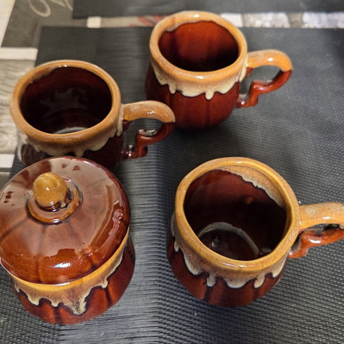 Ceramic tea and coffee set with three cups and sugar jar like new