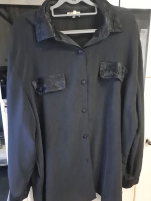 Silk women's shirt plus size XXL like new, black