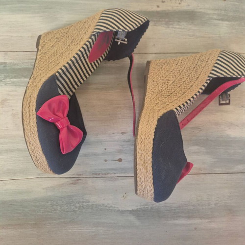 Modiva espadrilles blue with fuchsia bow size 40 like new