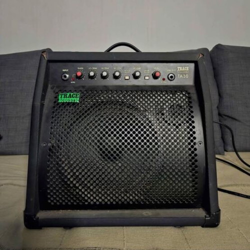 Trace Acoustic Amp used, acoustic guitar amplifier