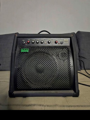 Trace Acoustic Amp used, acoustic guitar amplifier