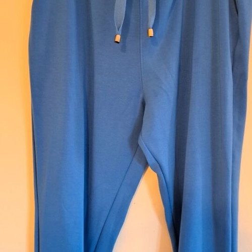 Women's leisure tracksuit set new, size 18, blue and turquoise