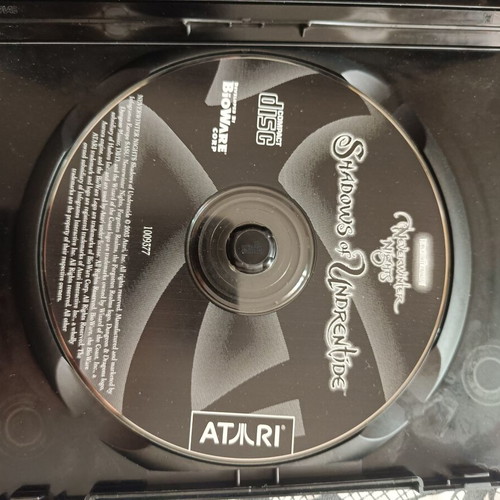 Neverwinter Nights PC game set like new, 8 CDs