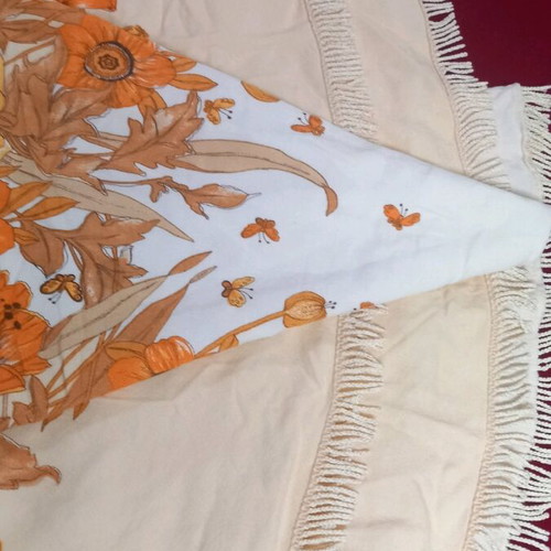 Round tablecloth used vintage 1.60 m diameter