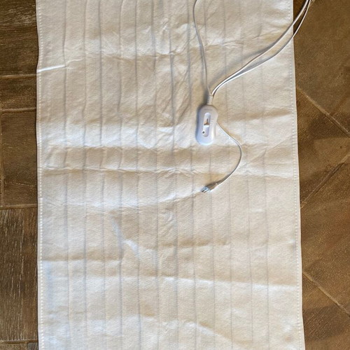 Electric heating pad used 1.50x0.80 m white with controller