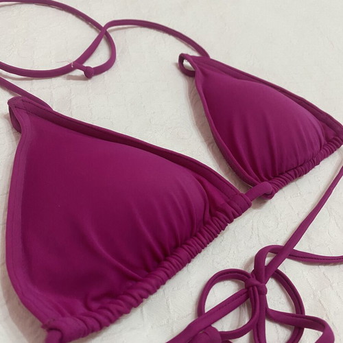 Magenta bikini top like new, size S/M with removable cups