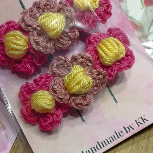 Knitted hair clips new, pack of 2 pieces
