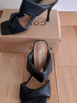 Corina sandals size 37 like new, black with heel replacements