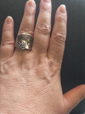 Statement ring like new, wide band, modern boho design, alpaca