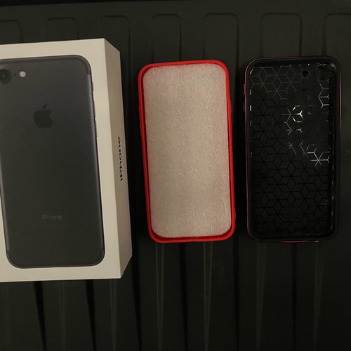 iPhone 7 box with 2 cases