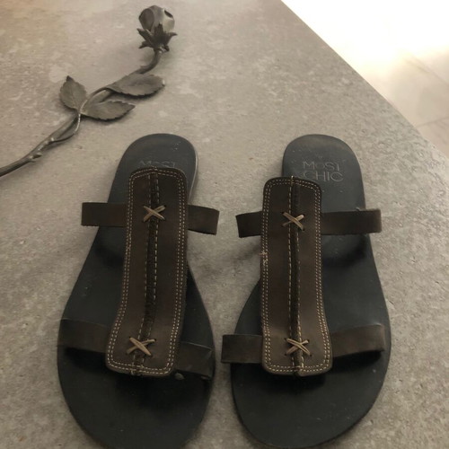 Most Chic used anthracite leather sandals size 38
