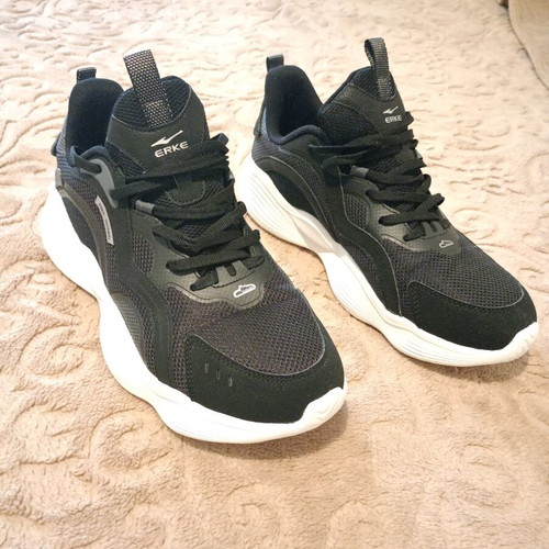 Erke sports shoes like new, size 43