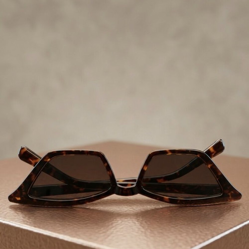Pieces cat eye sunglasses like new, brown vintage style