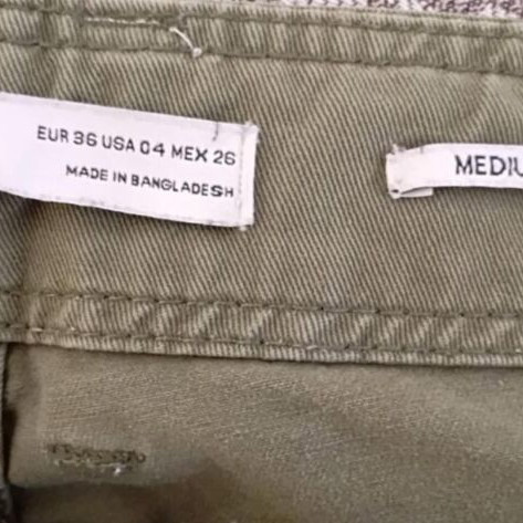 Bershka Cargo Pants khaki like new, size S