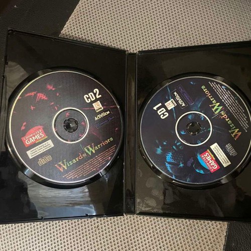 Wizards & Warriors PC Game like new with Computer Games Magazine 2004