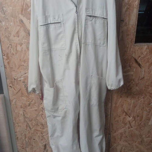 Beekeeping overall used with shoulder tear, easy to repair
