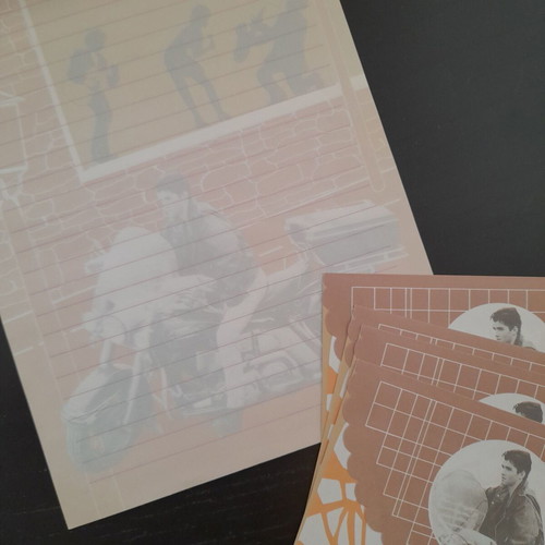 Letter writing set like new, 8 sheets and 4 envelopes