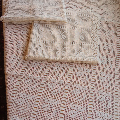 Handmade crochet beige table linen set new, 3 pieces