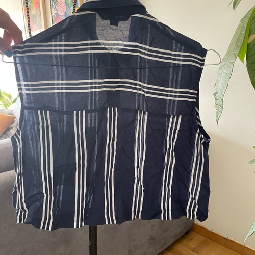 Crop striped shirt like new, white and blue, size XXS