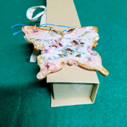 Aromatic Easter Candle in Gift Box with Handmade Butterfly new