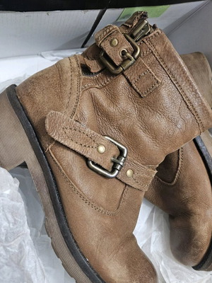 Toi&Moi leather ankle boots brown like new, size 36
