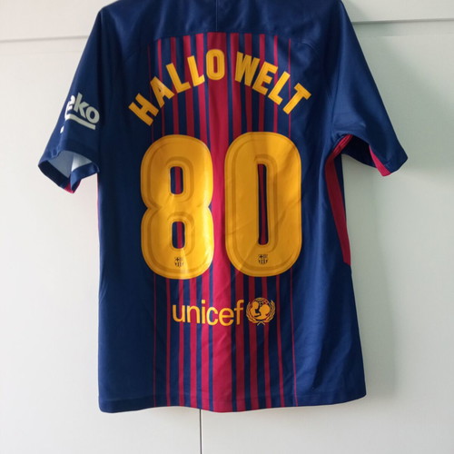 Barcelona jersey vintage 2017 like new, size medium