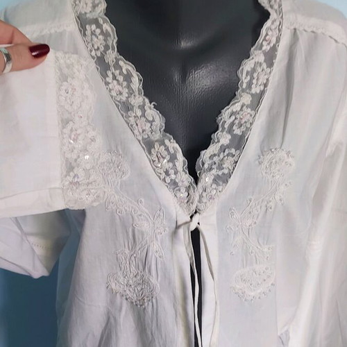 Jensen Women Only Lace Embroidered Crop Top L XL like new