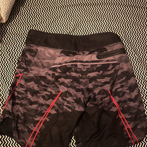 Venum Men Dark Camo Double Shorts swimwear used, size M