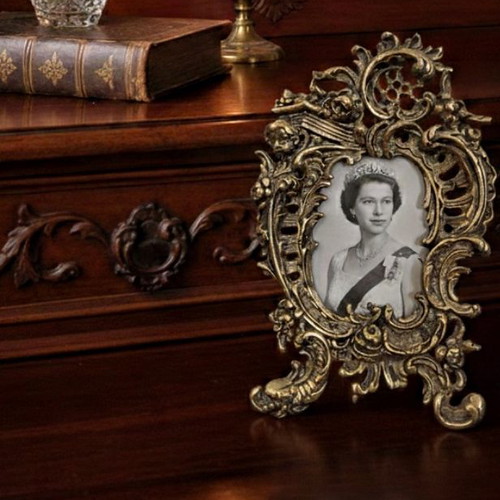Vintage brass frames like new, set of 9 pieces