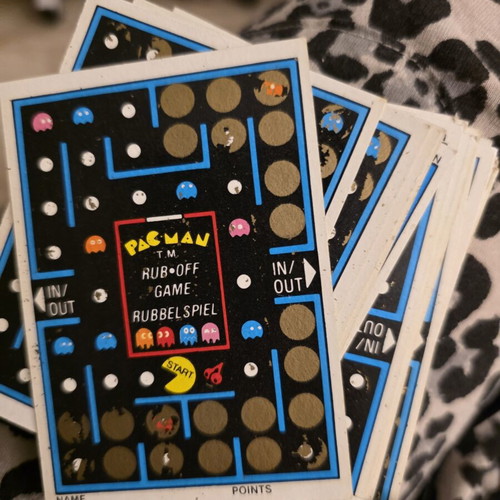 Pac Man sticker set 1982 used, 48 cards with Atari extras