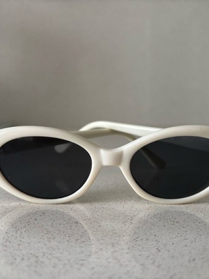 Vintage sunglasses used, white