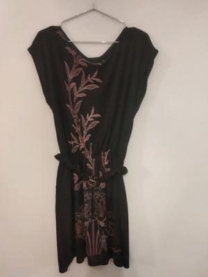Pepe Jeans dress like new, black with belt and design