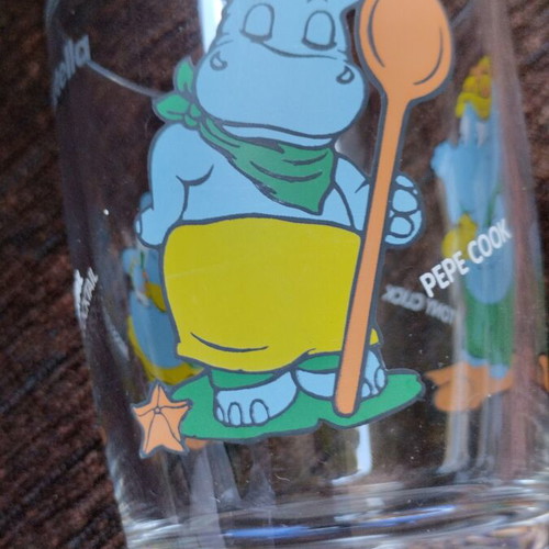 Noutela collectible glass like new