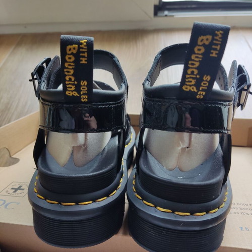 Dr. Martens Blaire patent leather platform sandals new, black size 37