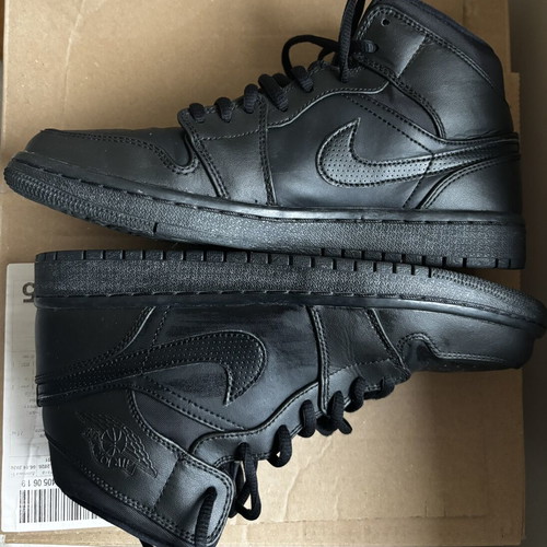 Nike Air Jordan 1 Mid sneakers used, Triple Black, size 40.5