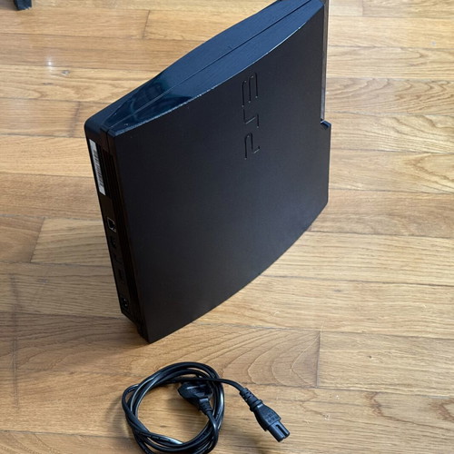 PlayStation 3 console used, powers on but shuts off