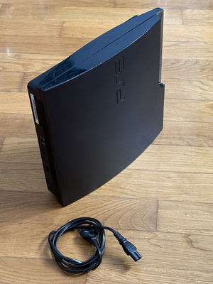 PlayStation 3 console used, powers on but shuts off
