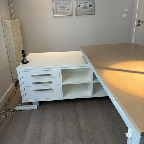Corner desk 2.17x1.63 m white lacquer with white leather chair like new