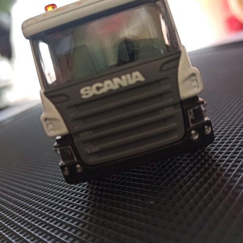 Scania cement mixer toy like new, size 14x5cm