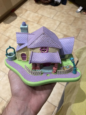 Polly Pocket Disney Minnie's Surprise Party House 1995